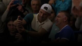 Гришо покори публиката с мила постъпка (ВИДЕО)