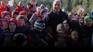 Рожденикът Стоичков получи ски, ще ги кара с Томба и Жирардели