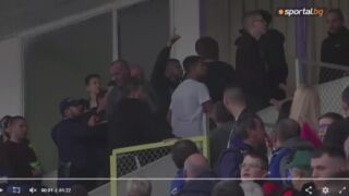 Зелени хулигани: Ултраси на Лудогорец се биха на трибуните (ВИДЕО)