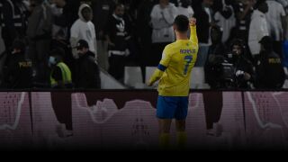 Разследват Роналдо. Показал си чатала заради Меси (ВИДЕО)