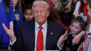 Тръмп забрани участието на мъже в женски спортове 