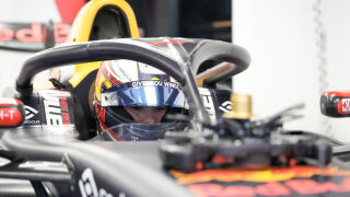 Никола Цолов с подиум и на 