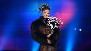 От "Ти си човекът" до "Ще берем срам" - коментарите за победата на DARA за Евровизия (ВИДЕО)