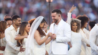 Сватба на Супербоул 2026: Най-романтичният момент за двама души (СНИМКИ)