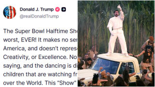 "Шамар в лицето": Тръмп разкритукува остро шоуто на Супербоул (СНИМКИ + ВИДЕО)