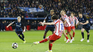 Дузпа и автогол не стигнаха на Атлетико да матира Брюж