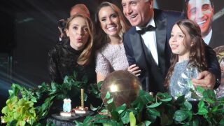 Стоичков показа 6 минути от 60-ия си рожден ден (ВИДЕО)