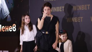 Вижте сълзите на сина на Нурикян, внучката на Радев и дъщерята на Пенев (ВИДЕО)