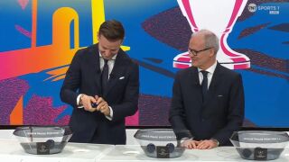 Крем за ръце за малко за осуети жребия за Шампионска лига (ВИДЕО)