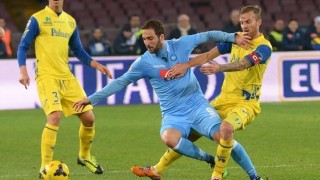 Наполи с нова издънка в Серия А (ВИДЕО)