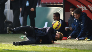 Да нокаутираш треньора по време на мач (ВИДЕО)