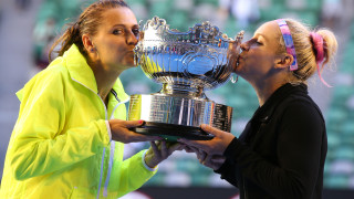 Матек-Сандс и Шафаржова триумфираха в Австралия (СНИМКИ)