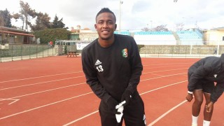 Колумбиец замества Асприля