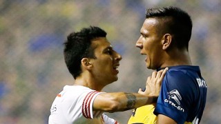 Бой, петима изгонени и победа за Ривър в 