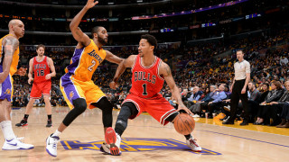 Чикаго започна най-дългата си серия от гостувания с победа в 