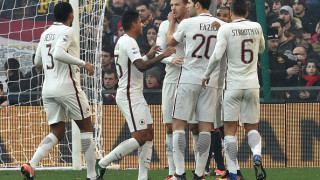 Автогол и вратарско шоу отърваха 