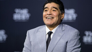 Марадона: В 