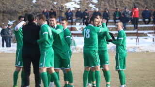 Милен Радуканов започна с победа начело на 