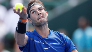 Надал стартира годината със загуба