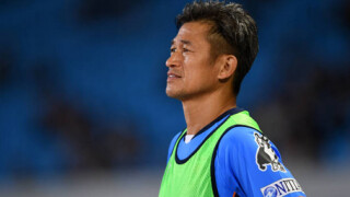 Да преподпишеш футболен договор на 50