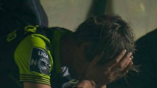 Сълзите на един защитник (ВИДЕО)