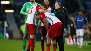 Футболист счупи крак на съперник и се разплака (СНИМКИ 18+)