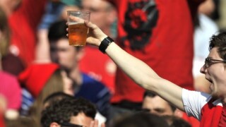 Мондиал 2022 - бира за 5 долара, вино за 23 долара