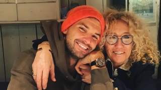 Григор Димитров в ролята на признателния син (СНИМКИ)