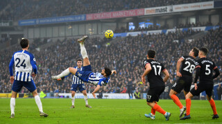 Красива задна ножица отне победата на 