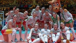 Първи успех за волейнационалките, шансовете остават