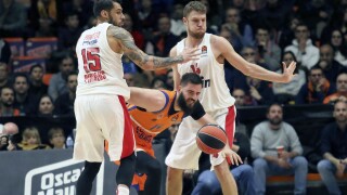 Везенков неудържим в първия си мач като титуляр