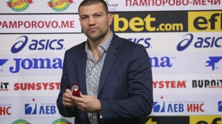 Тервел Пулев влезе в топ 10 на WBA (ВИДЕО)