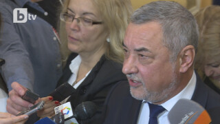 Валери Симеонов: Държавата няма да допусне ликвидирането на 
