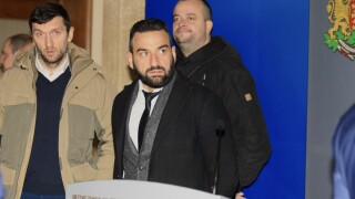 На живо: Феновете на 