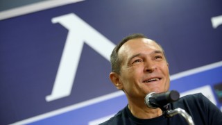 Васил Божков предоставя акциите на 
