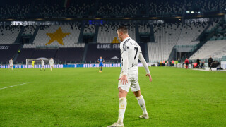 Роналдо ще се вихри в родината си, а Холанд - в Испания