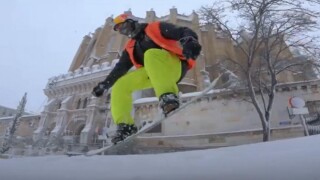 Със сноуборд по улиците на Мадрид (ВИДЕО)