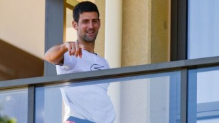 Джокович търси спокойствие на черногорското крайбрежие (ВИДЕО)