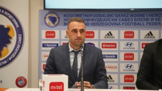 Пред недоволните фенове: Петев беше представен в Босна и Херцеговина