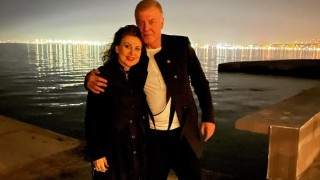 Сираков и Раева посрещнаха 2022 г. сред палми и море (СНИМКИ)