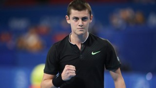 Александър Лазаров спечели българския дуел във Форли