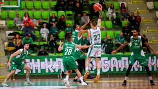 Четвърта победа за 