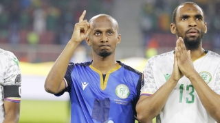 Защитникът, който превзе сърцата ни с геройските си прояви като вратар (ВИДЕО)