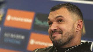 Божинов се пробва на пиано (ВИДЕО)