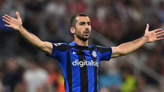 Мхитарян показа карта на Армения с Нагорни Карабах и ядоса Азербайджан