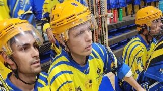 Испания настръхна: Принуждават болен от рак да играе хокей