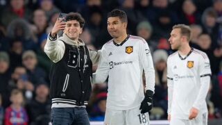 Правиш си селфи с Каземиро - арестуват те