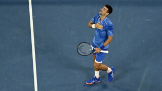 Безпощадният Джокович е на крачка от титла №10 в Мелбърн 