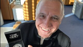 Медал за Стоичков от Инфантино