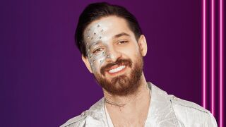 10 факта, които не знаете за попфолк певеца Емрах Стораро - участник в "Dancing Stars"